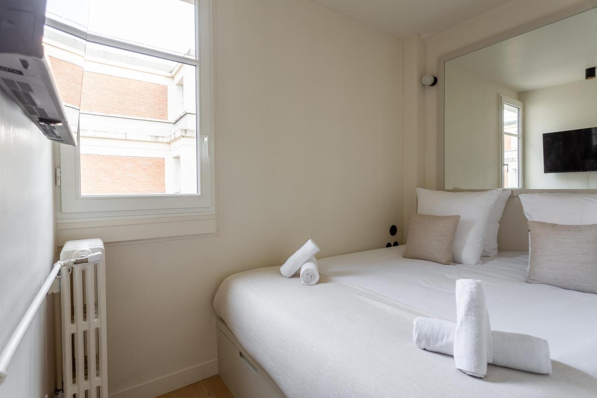 The Carla Suite Eiffel Tower View Paryż Zewnętrze zdjęcie