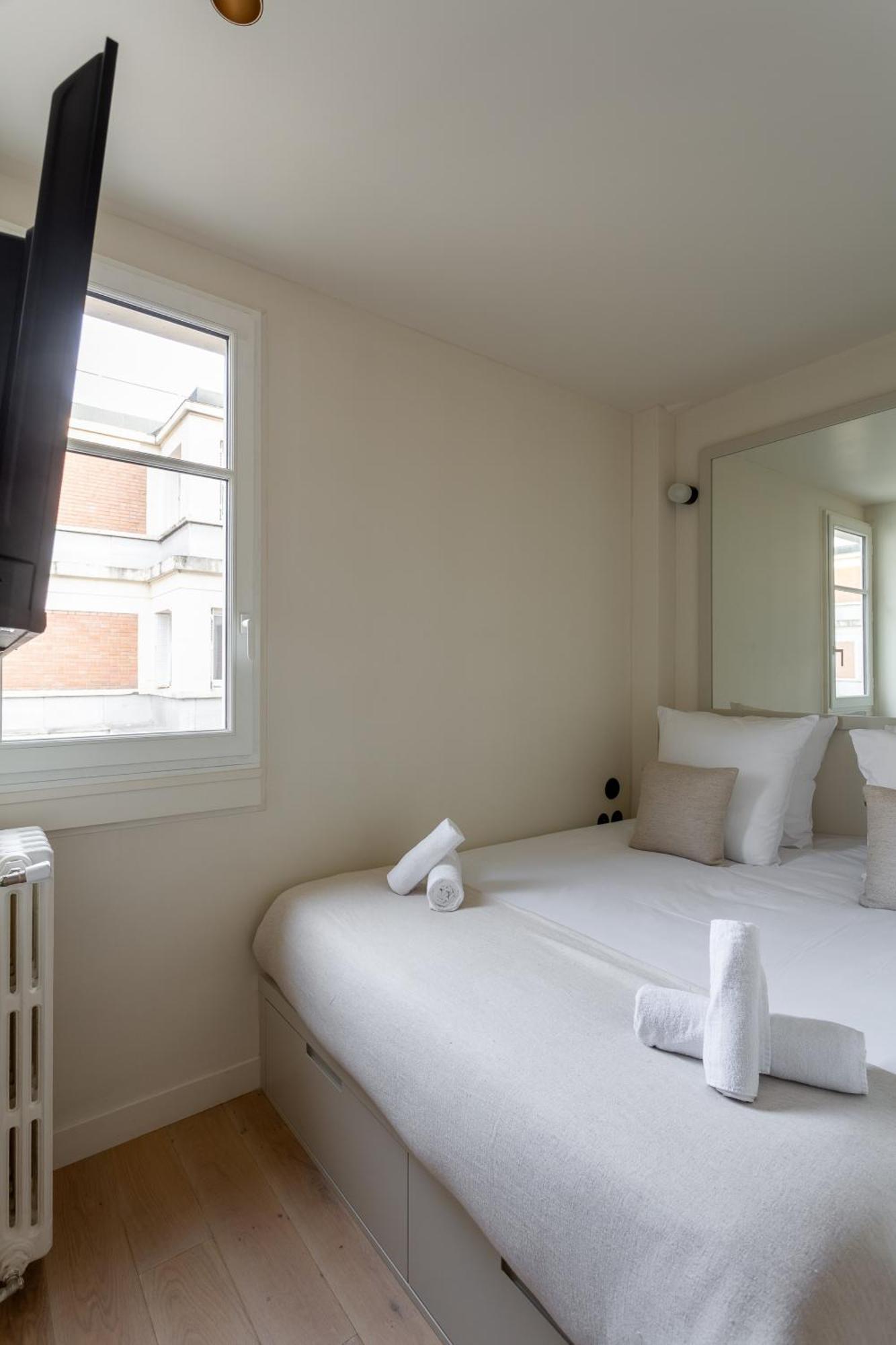 The Carla Suite Eiffel Tower View Paryż Zewnętrze zdjęcie